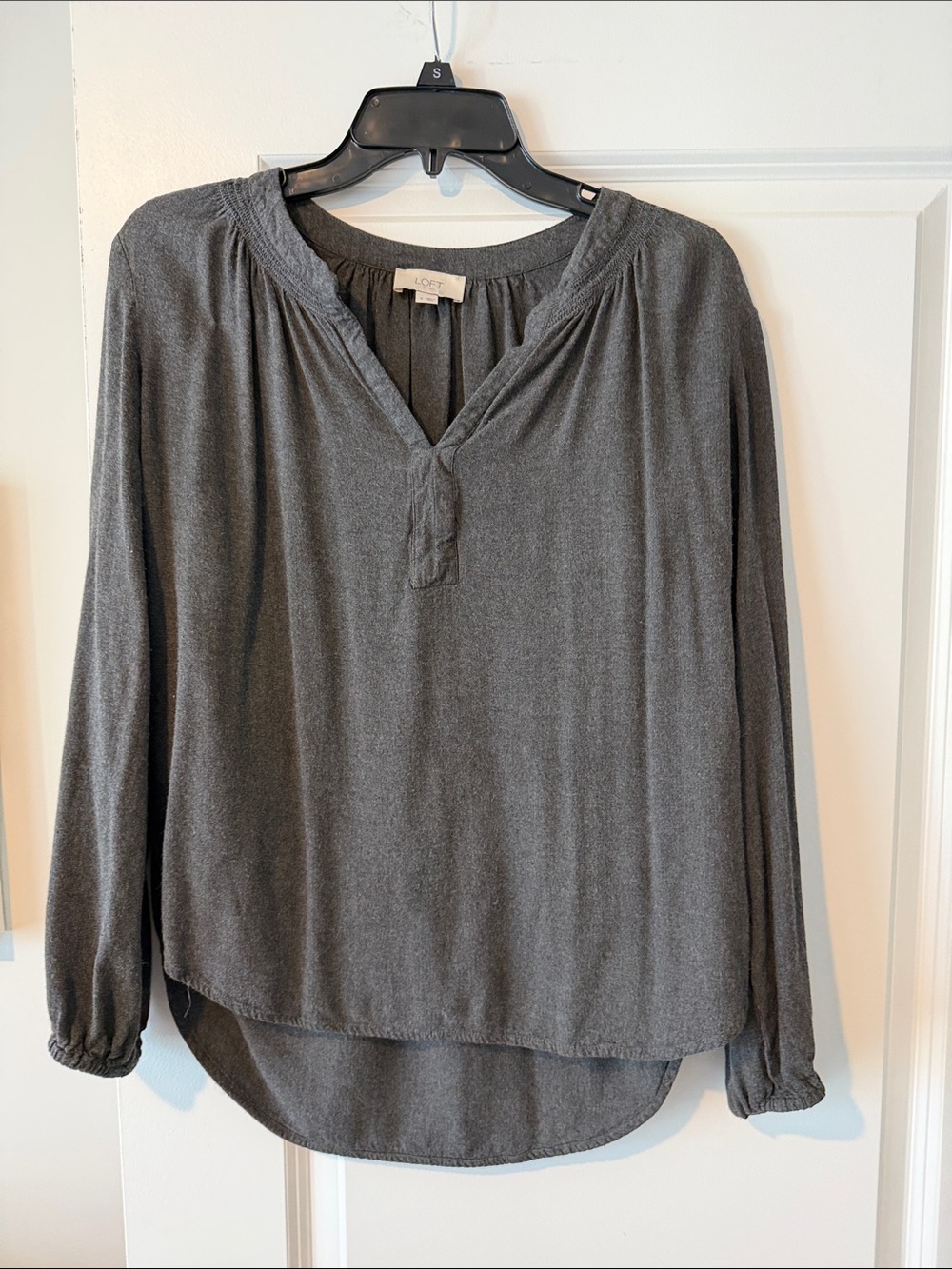 LOFT Charcoal Gray Long-Sleeve V-Neck Peasant Blouse